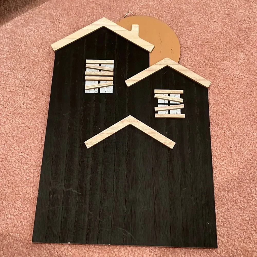 New Hunted trap House Wooden Sign